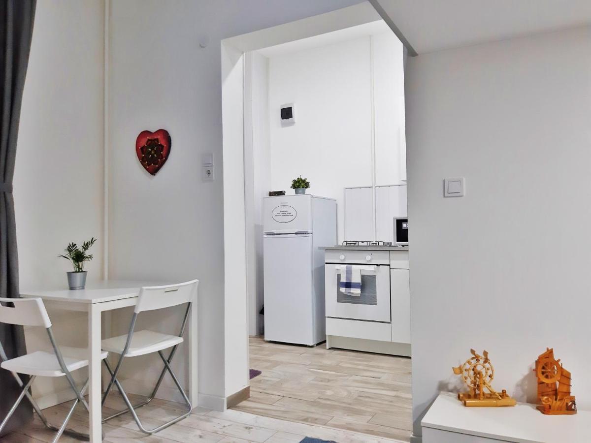 Oriental Apartment Near Gozsdu Udvar Boedapest Buitenkant foto