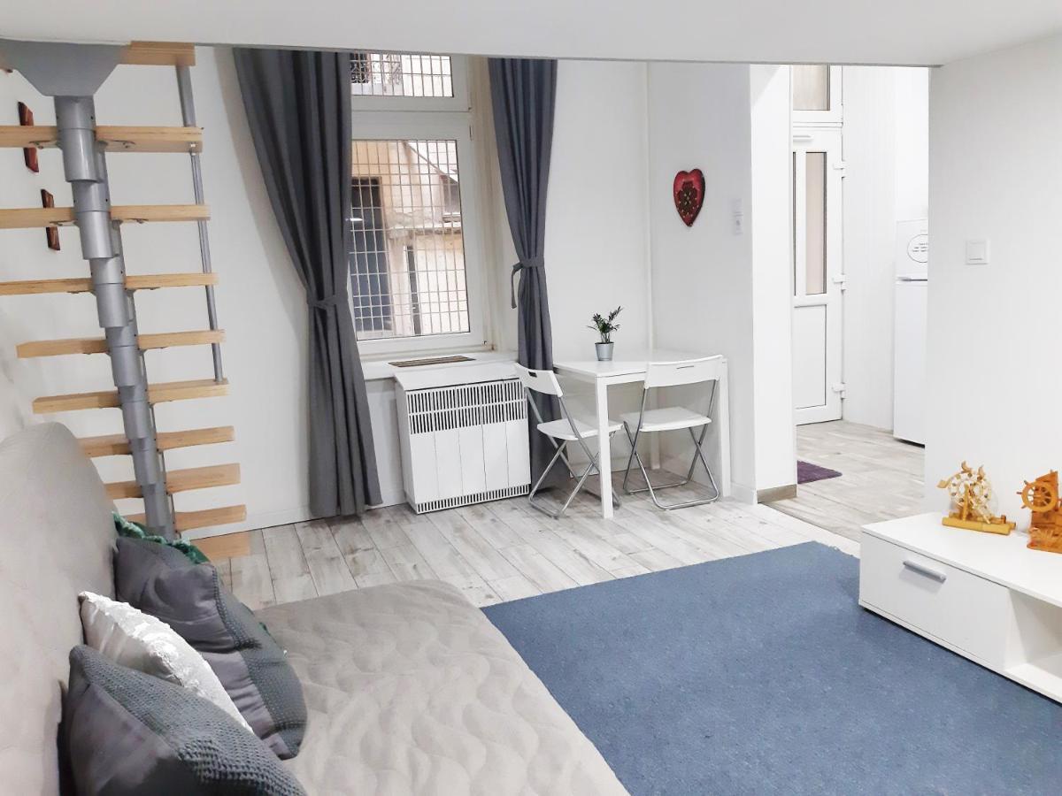 Oriental Apartment Near Gozsdu Udvar Boedapest Buitenkant foto